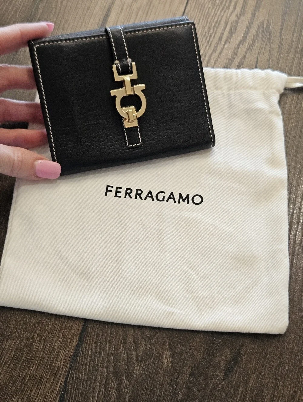 Ferragamo Gancini Black Leather Compact Wallet / ID Holder Made In Italy+Dustbag